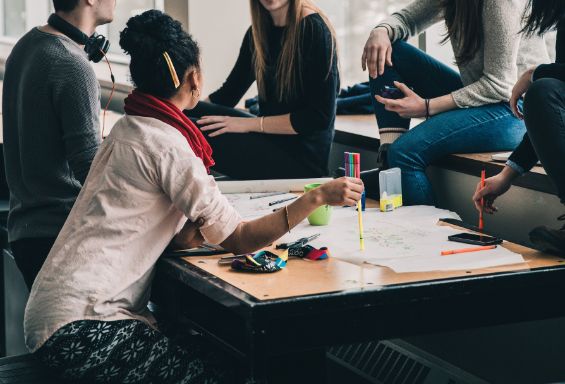 FRONTIERE DI LEADHERSHIP. Come promuovere l'empowerment femminile